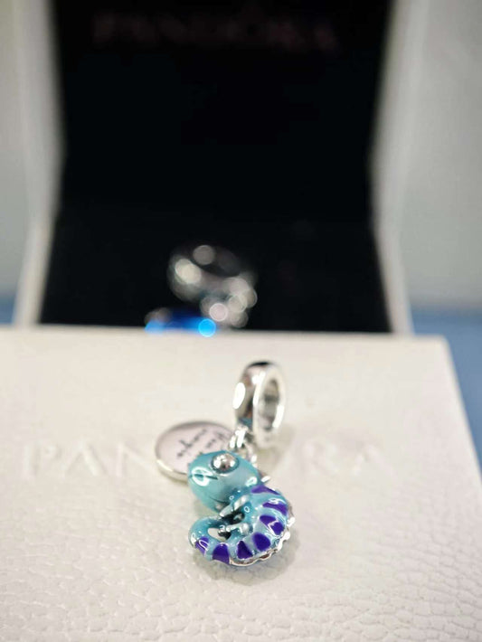Color-changing Chameleon Dangle Charm