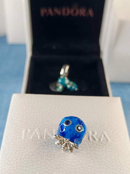 Ocean Bubbles & Waves Octopus Charm