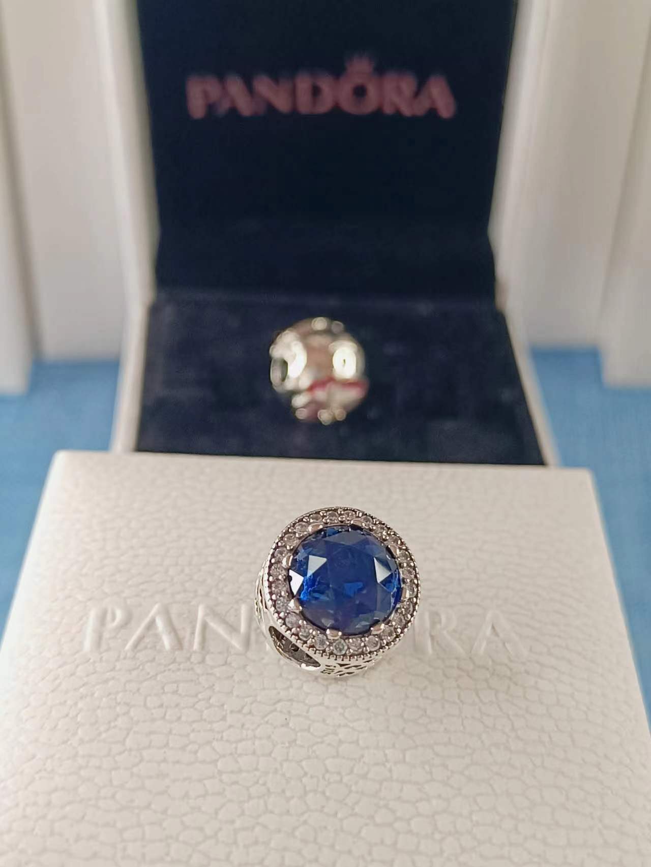 Sparkling Sea Blue Charm