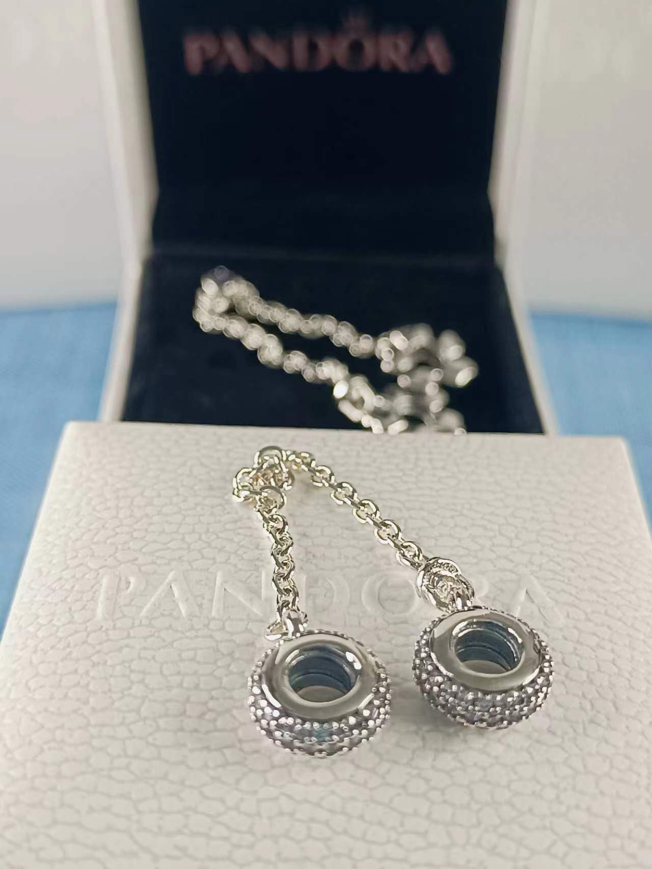 Sparkling Pavé Safety Chain Charm