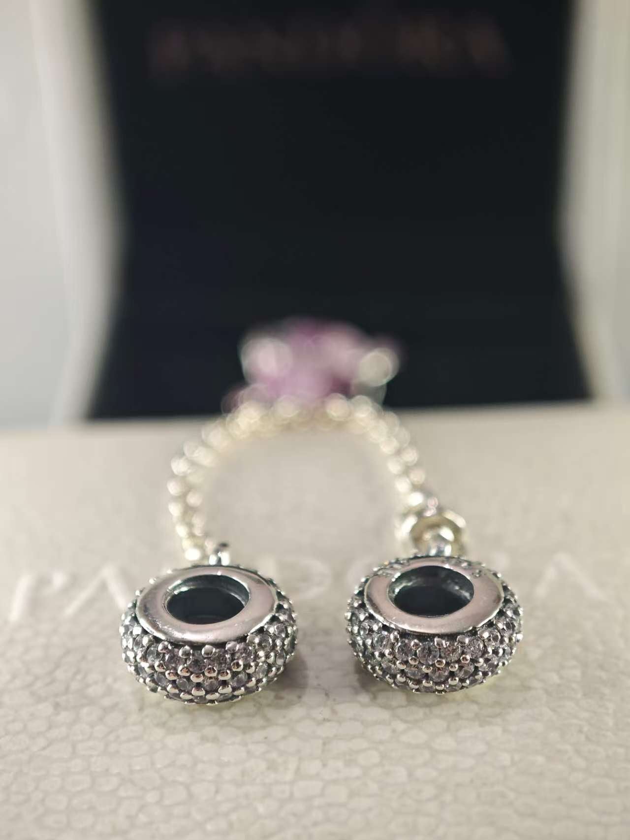 Sparkling Pavé Safety Chain Charm