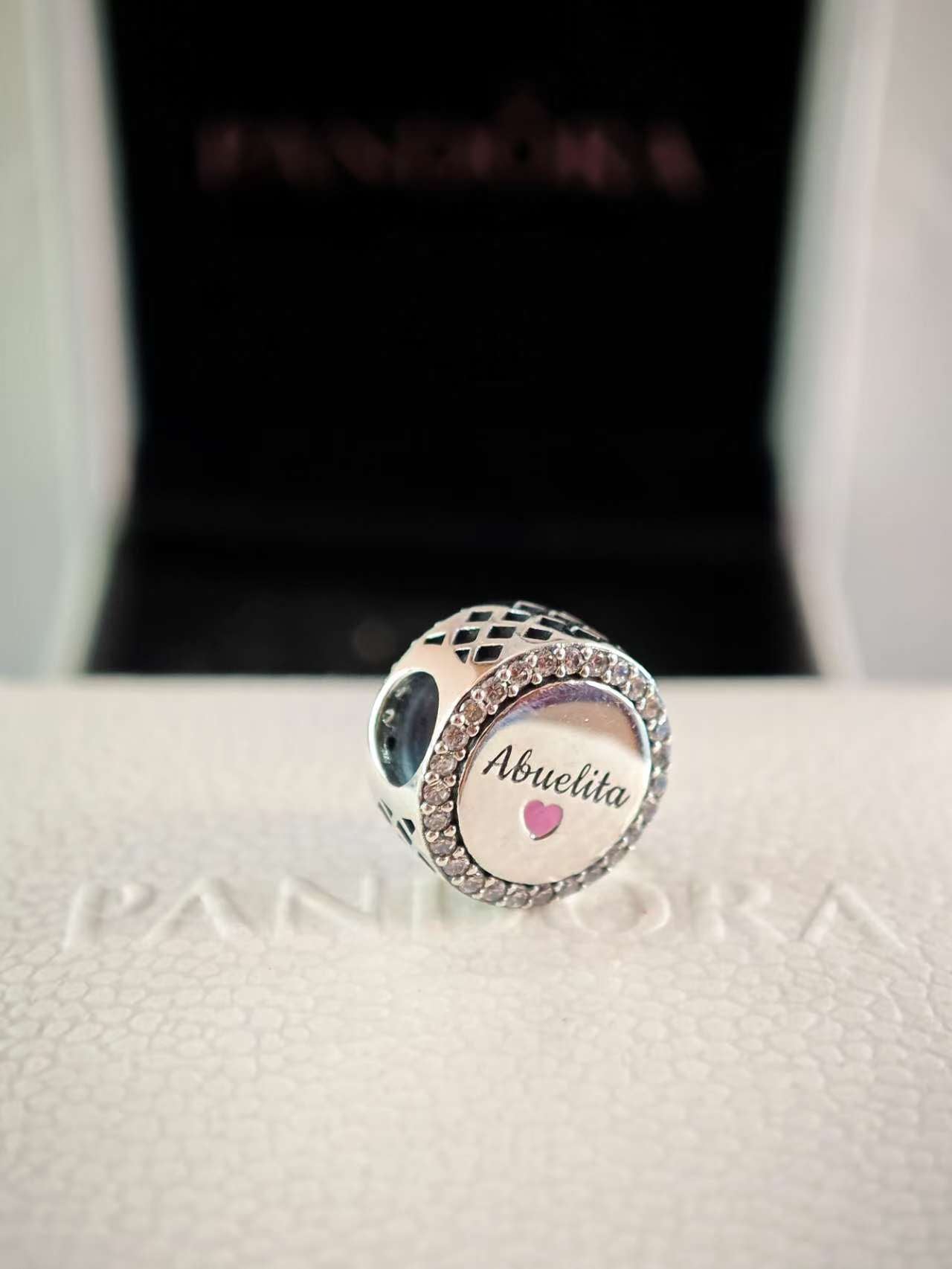 Love Abuelita Engravable Charm