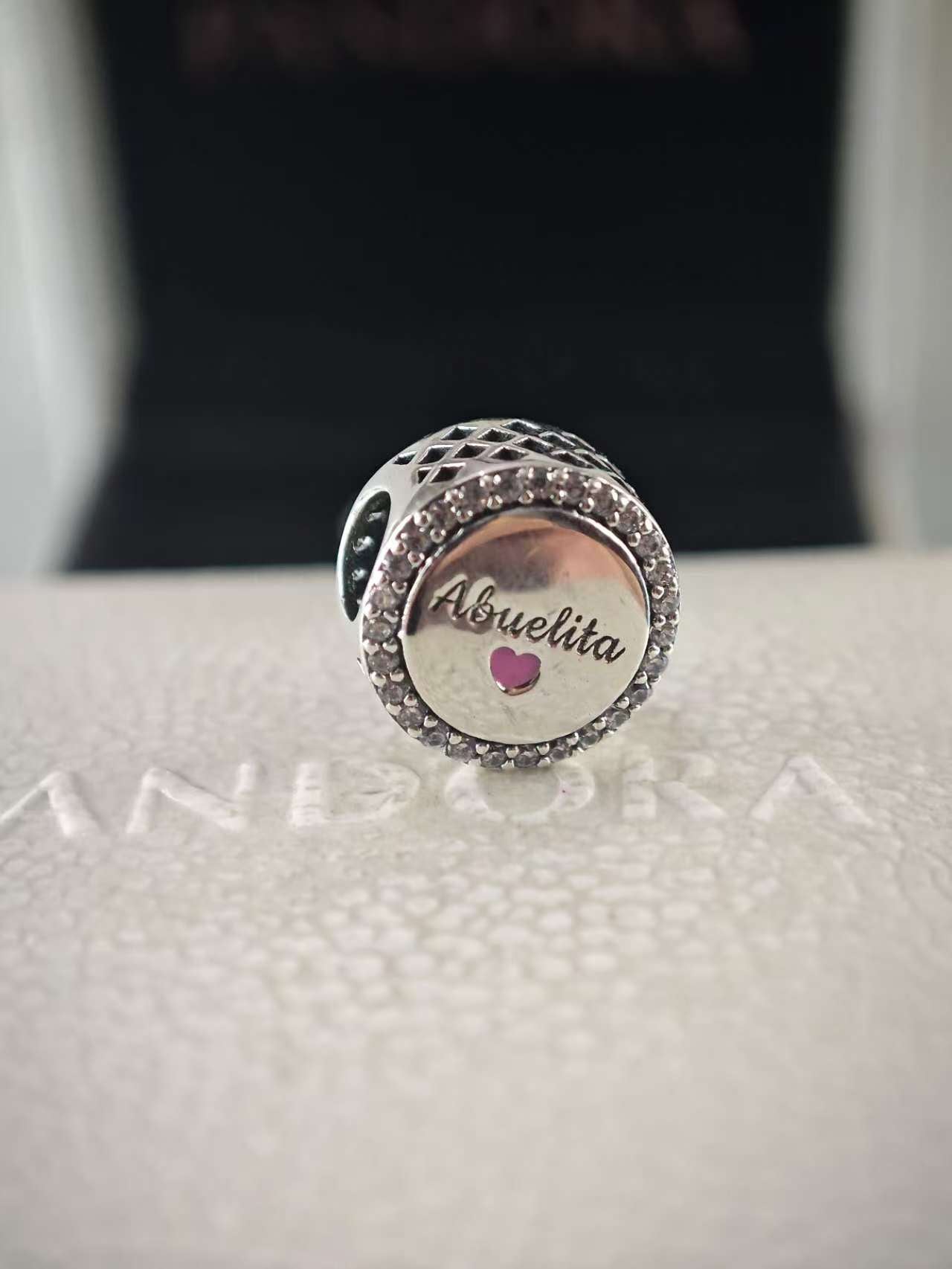 Love Abuelita Engravable Charm