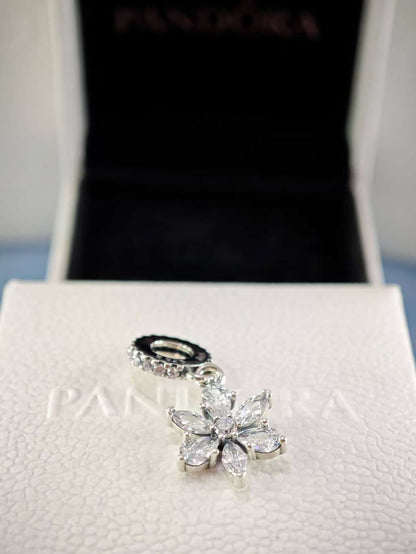Sparkling Herbarium Cluster Dangle Charm