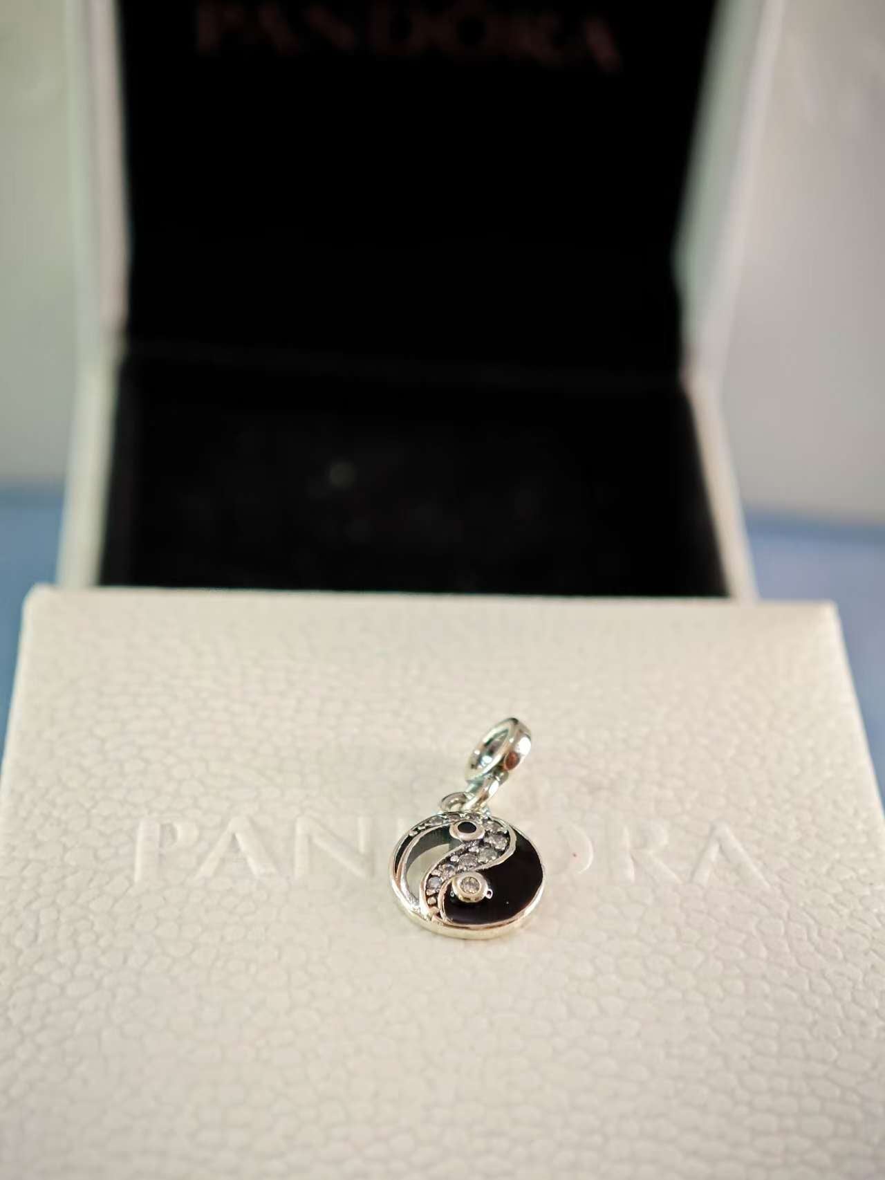 ME Sparkling Yin & Yang Mini Dangle Charm