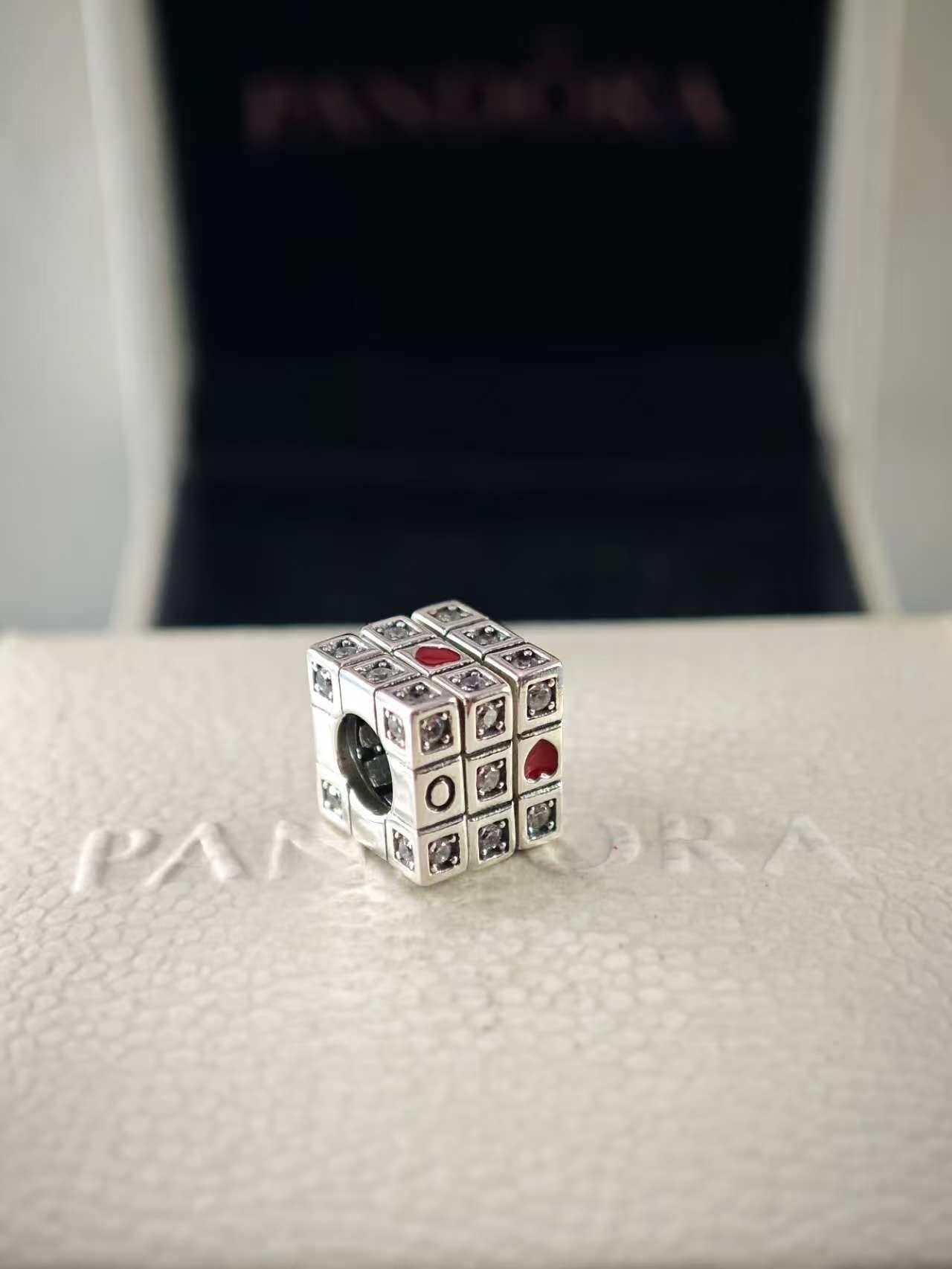 Moveable Toy Cube Charm
