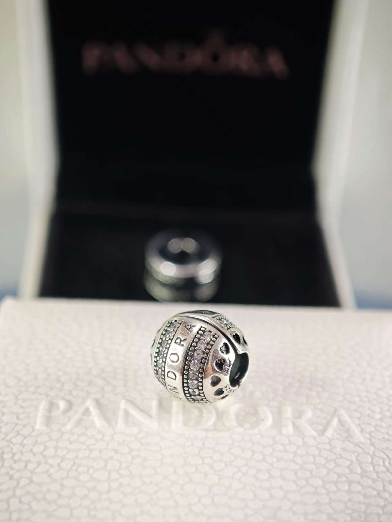 Round Logo Clip
