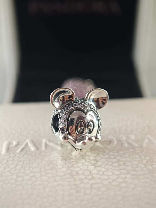 Disney Mickey Mouse Pavé Clip Charm