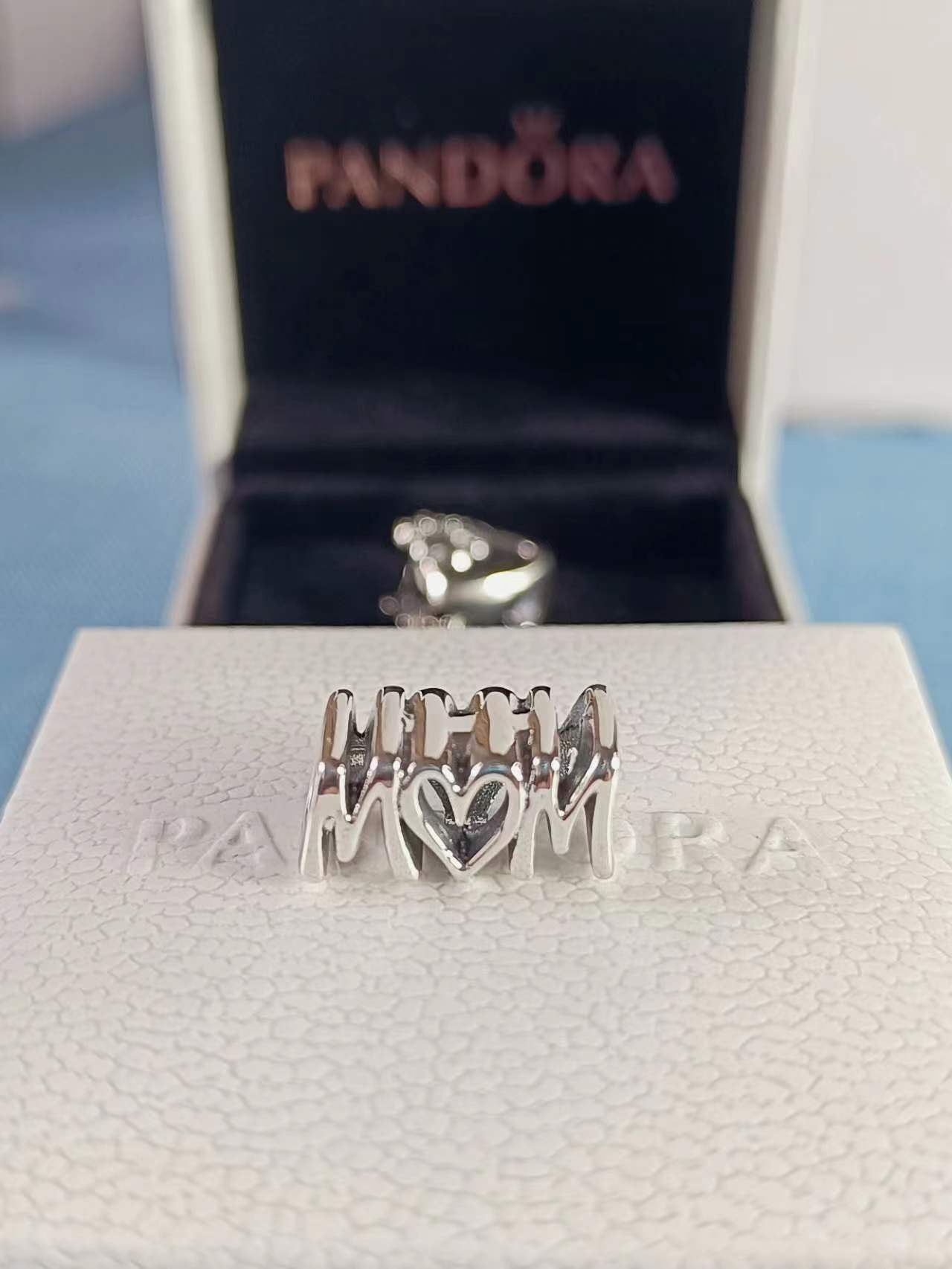 Mum Silver Charm