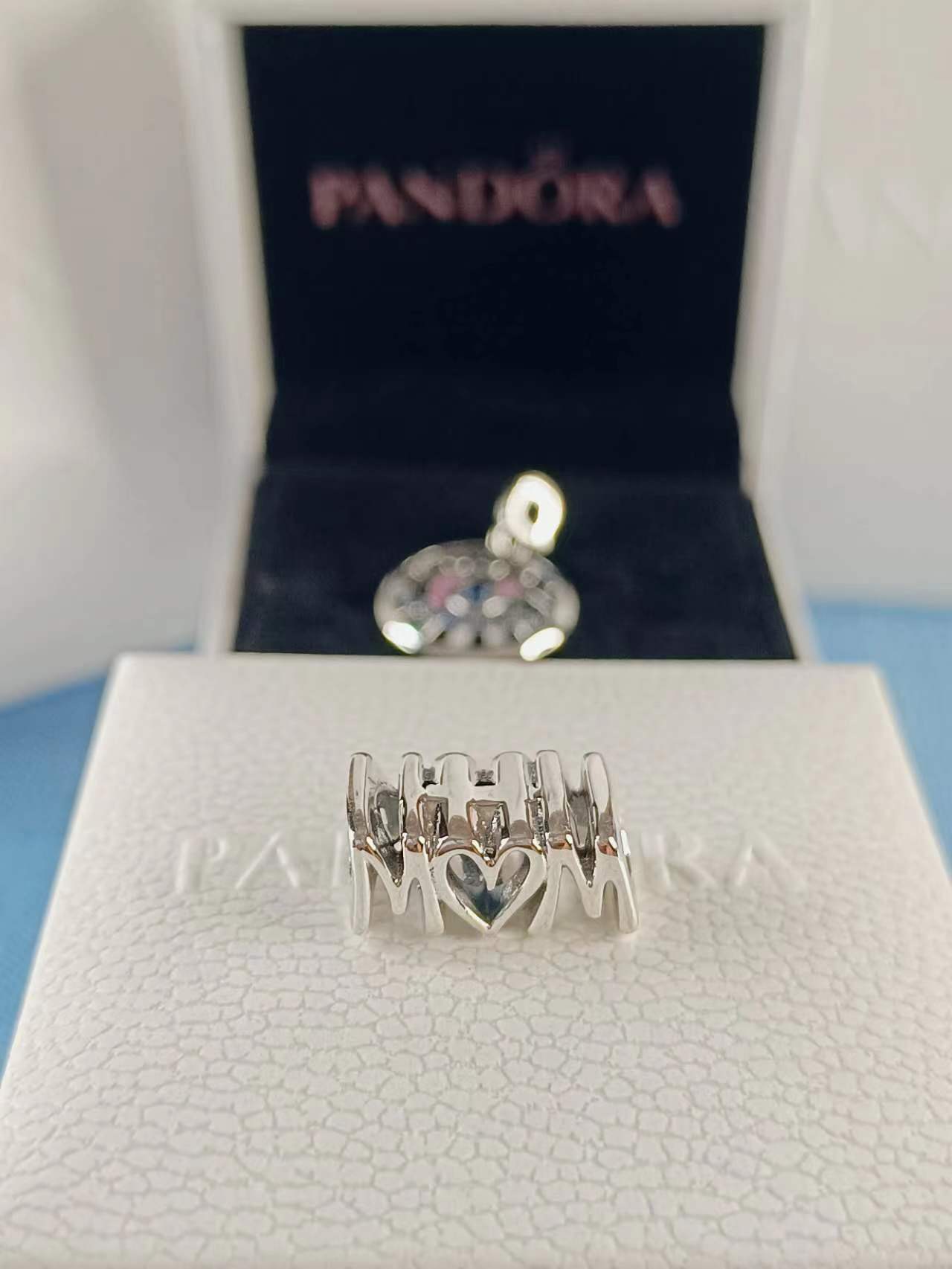 Mum Silver Charm