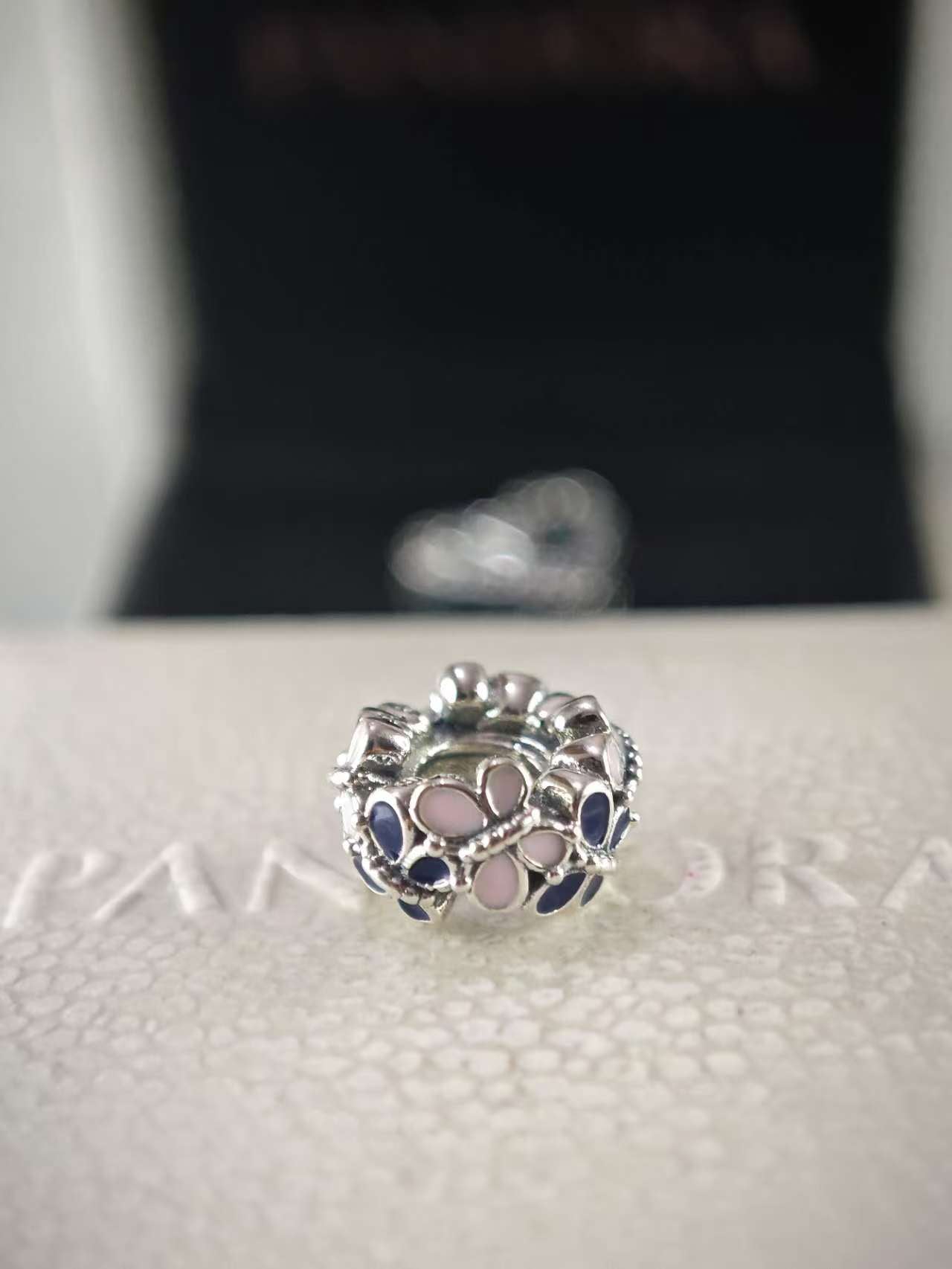 Butterfly Arrangement Spacer