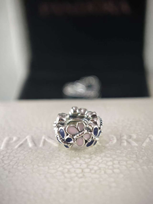 Butterfly Arrangement Spacer