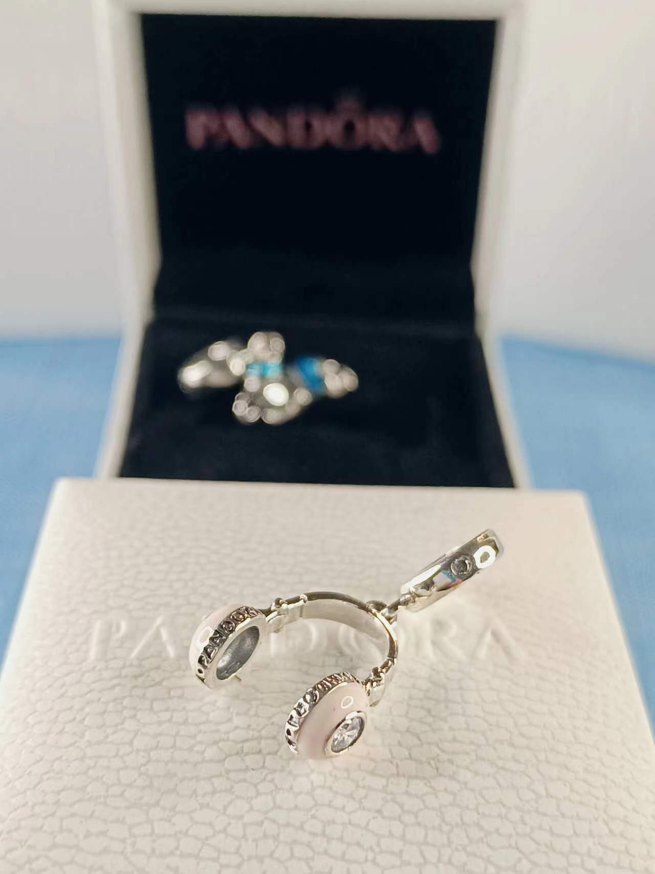 Headphones silver dangle