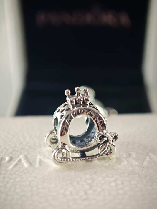 Polished  Crown O Carriage charm