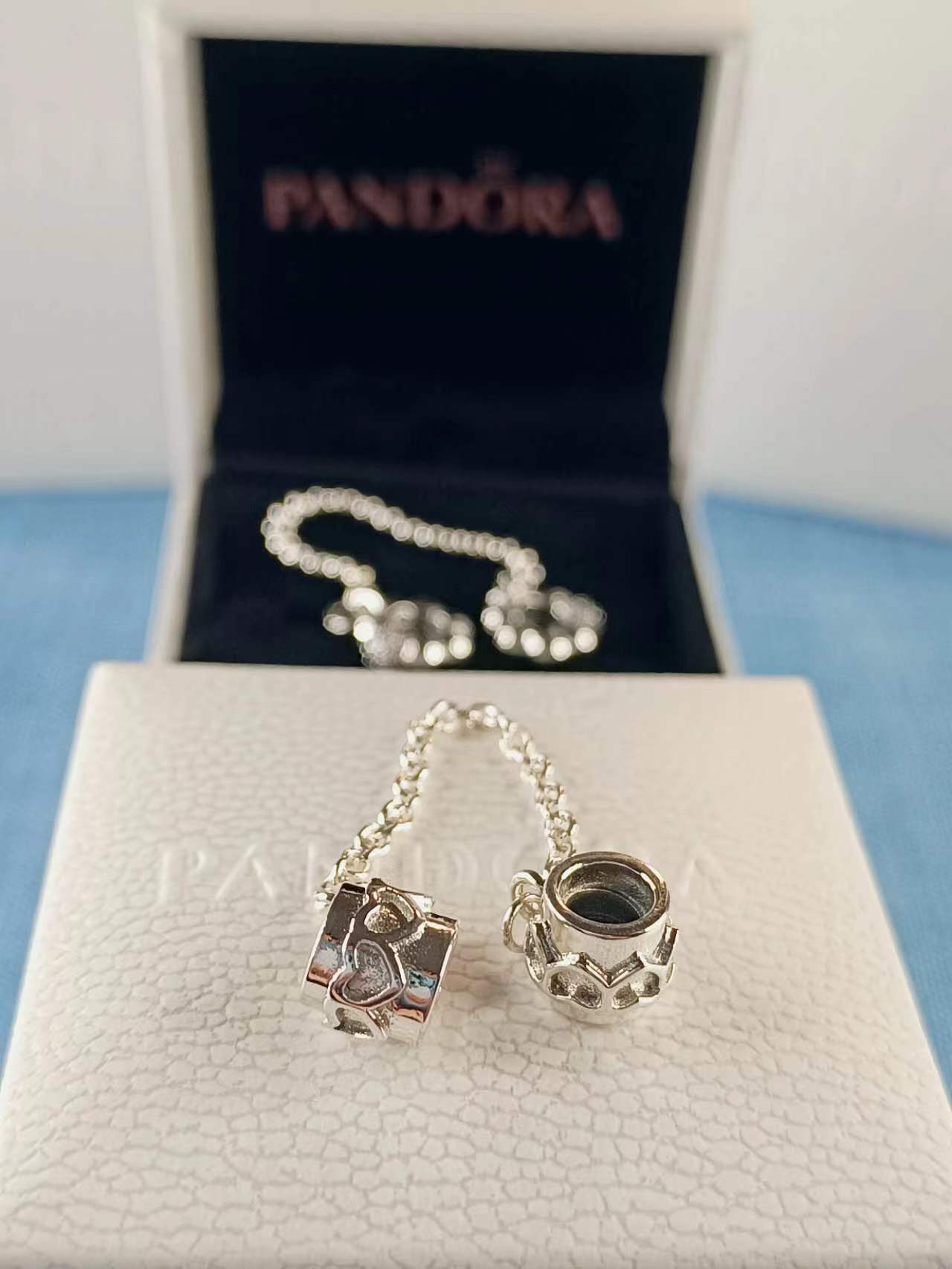 20th Anniversary Heart Safety Chain