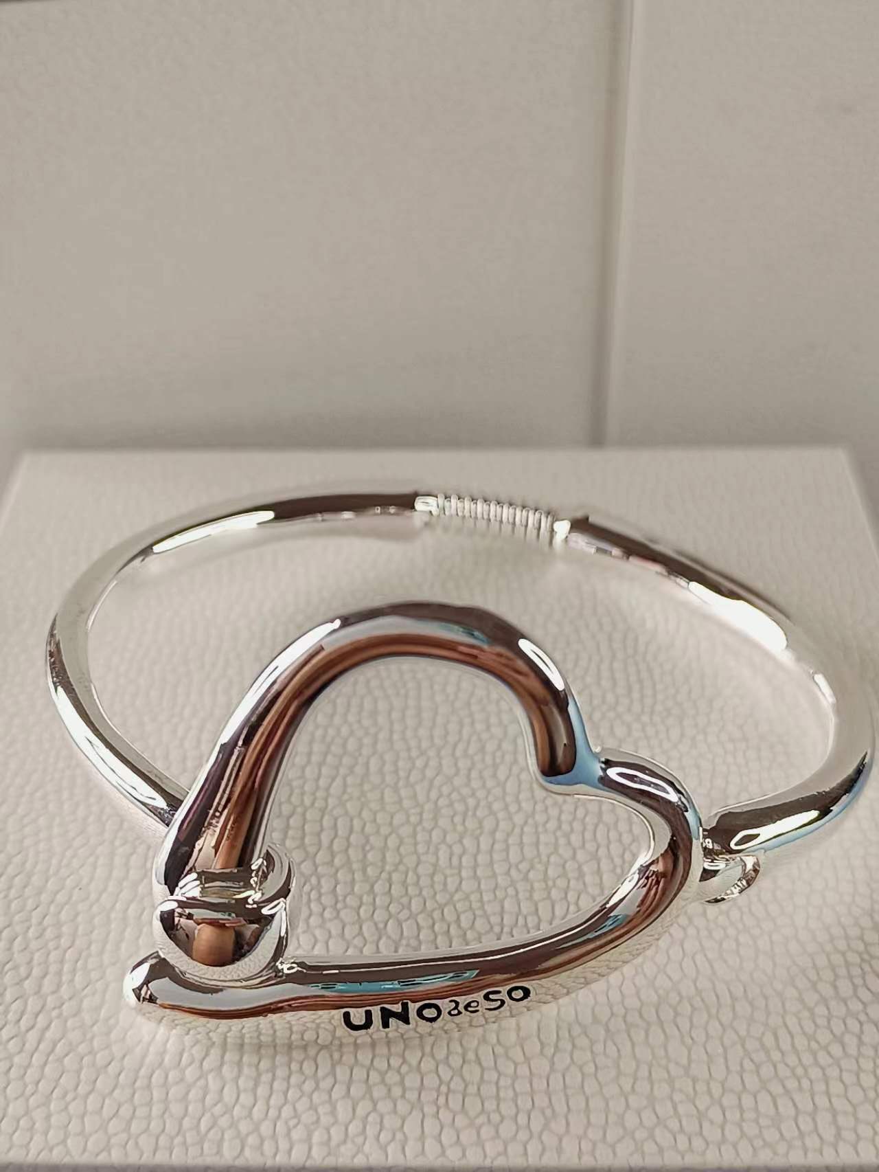 Heartbeats Bracelet 17CM