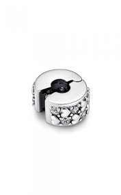 Infinite Hearts Sparkling Clip Charm