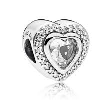 Sparkling Love Charm