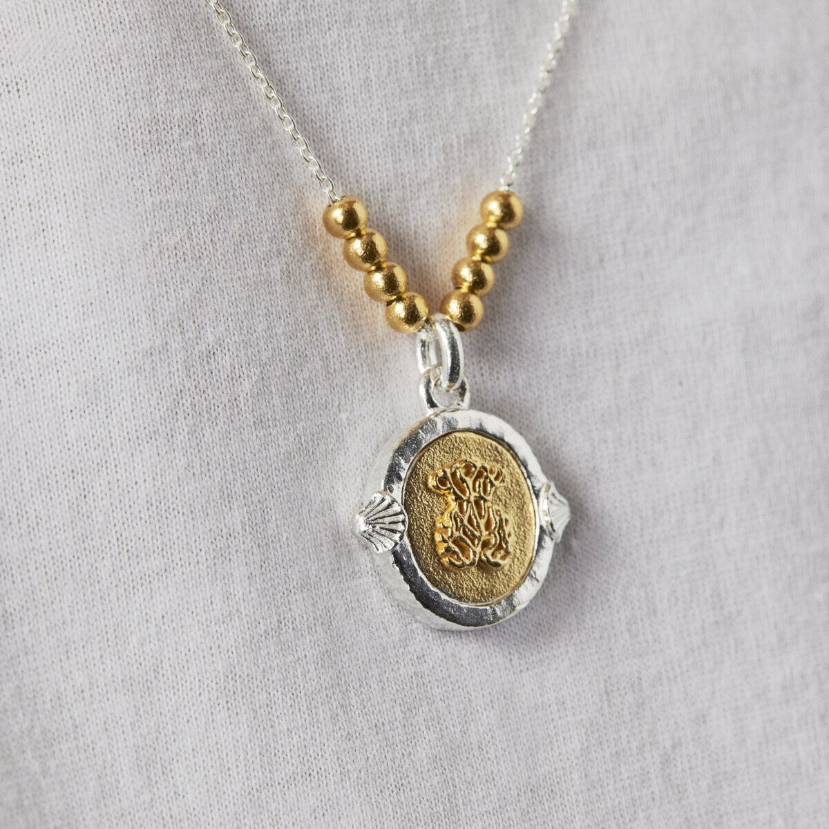 Oceaan Bicolor cameo Necklace